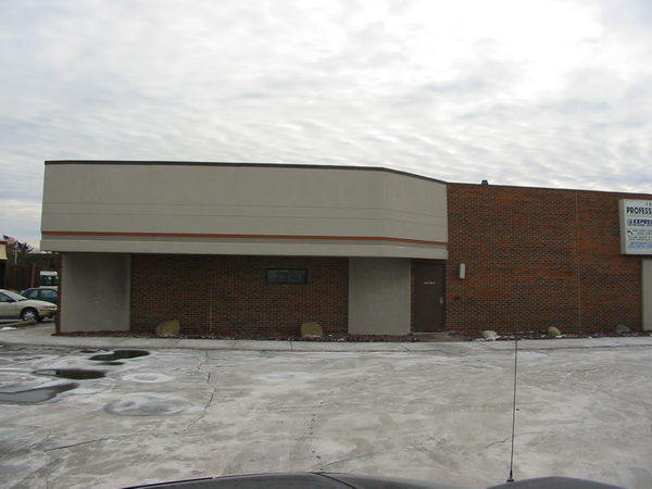 Farmington 4 Cinemas - June 4 2022 (newer photo)